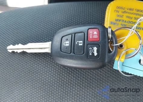 2019 Toyota Corolla Le from USA, damaged, VIN 2T1BURHE1KC174640